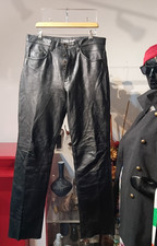 STICKS & STONES LEDERHOSE