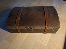 weinkiste mit deckel/ Weintruhe