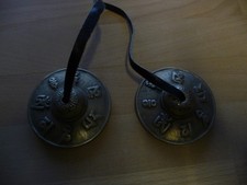 Zimbeln Messing mit Symbolen