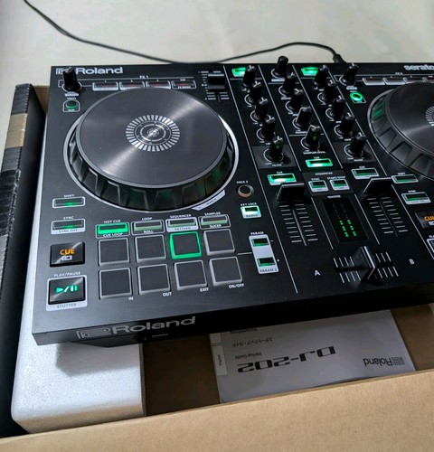Roland 202 kanal - 2-kanal, 4-deck