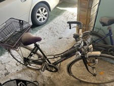 Stadtrad 26 Zoll Damen und Herren, Schwarz-Lila, mit Gepäckträger und Korb