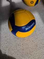 Mikasa VOLLEYBALL V200W-VBL