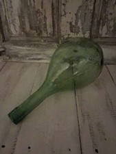 Antike Liegende Weinflasche