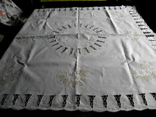 Weihnachtsdecke Richelieustickerei weiß-goldene Stickerei 101 x 111 cm AB3