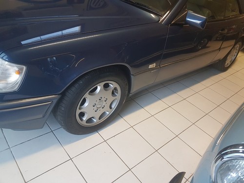 Mercedes w124 limousine coupé - limousine,