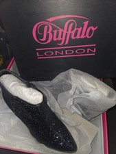 Nagelneue Stiefeletten In