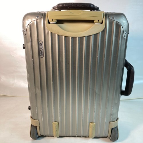 Rimowa topas titanium wheels - titanium, 2