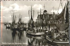Neuharlingersiel Hafen