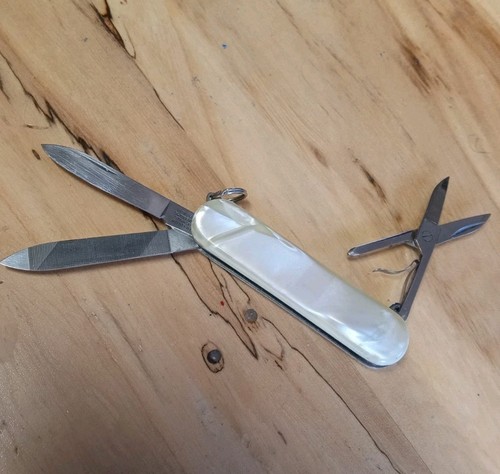 Pre 1975 victorinox victoria - ,