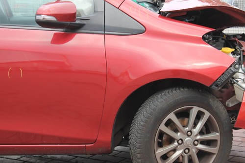Toyota yaris iii xp13 - iii,