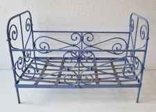 Schönes Metall Puppenbett im