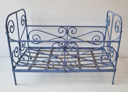 Schönes metall puppenbett - schönes, im