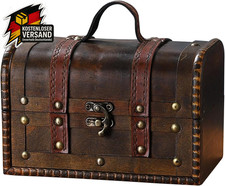 Kleine Holzschatztruhe mit