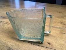 1 grosse Glasschütte Pressglas grün, 20er/30er Jahre