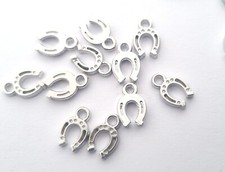 Anhänger 20 Hufeisen Glücksbringer Charms Farbe silber Schmuck basteln #S290