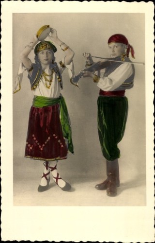 Kinder volkstracht - in,
