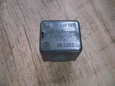 Opel Relais mit der Nummer 90240665