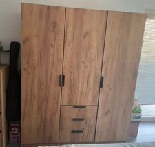 Kleiderschrank zu verkaufen