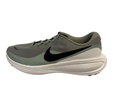 Nike Revolution 8