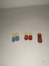 Alte Celluloid -Schuhe-Schlappen-Kaufladen-Puppenhaus-Puppenstube-Wichtel