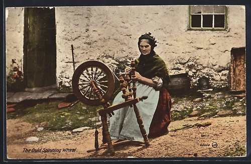 Alte frau einem spinnrad - alte,