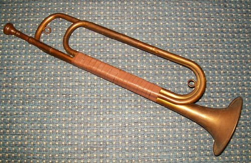 Alte trompete aus messing - alte,