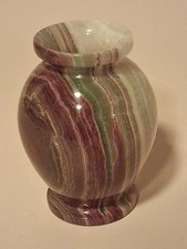 kl. Vase aus Onyxmarmor