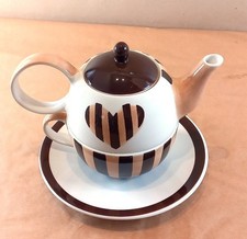 Tea for one Teetasse +Teekanne mit Untertasse Herzdekor+ Cha Cult Fine Ceramics
