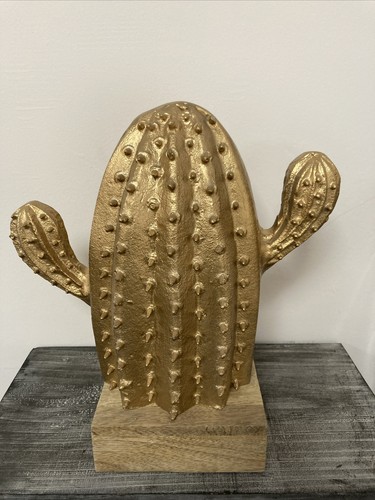Statue*Figur*Dekofigur*Kaktus*
