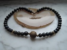 Sodalithkette mit goldfarbenen Zwischenteile und Karabinerhaken