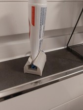 Tubenquetscher Tubenpresse