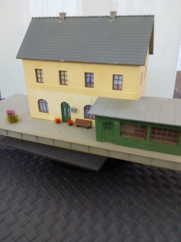 Eisenbahn modellbau bahnhof - modellbau,