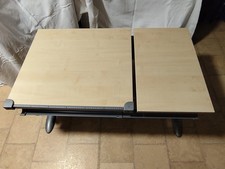 Schreibtisch
