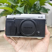 Fujifilm X-E1 16.3MP Compact