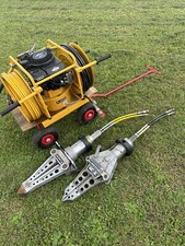 Hydraulikaggregat.Lancier hydraulischer Rettungssatz mit 2 Spreitzer.