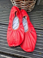 Gymnastikschuhe von lappa in gr 39 aus tollem rotem leder.schwarze ledersohle.