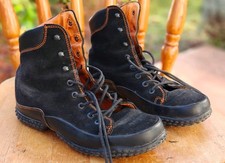 Schwarze knöchelhohe