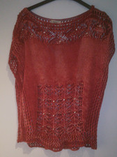 Roter Pulli Kurzarm mit