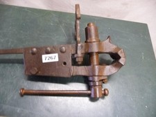 7267.   Alter  Schraubstock Eisen Werkzeug 14 kg