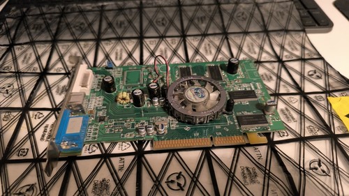 Sapphire ati radeon 9550 - sapphire, 256mb