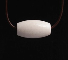 Edelstein Anhänger gebohrt