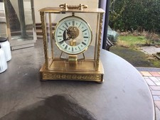 Elektromagnetische Pendeluhr