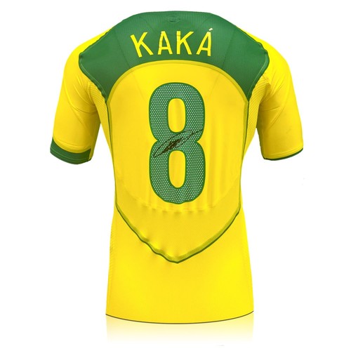 Kaká signierte das