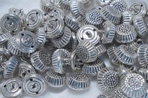 Stück alte metallknöpfe - stück,