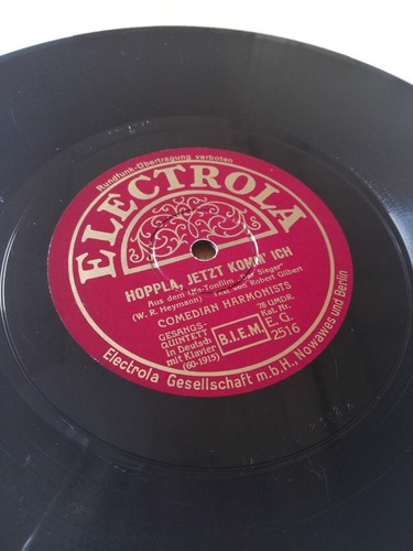 Comedian harmonists - comedian,