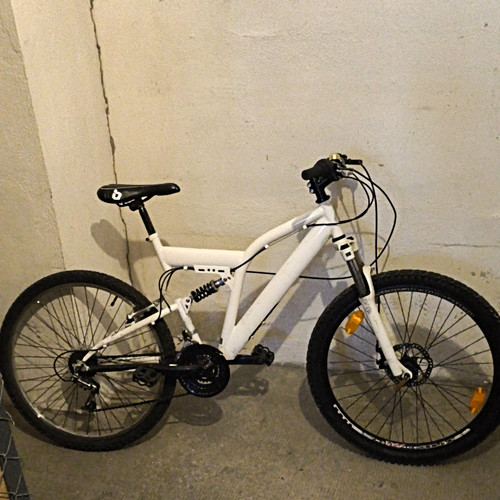 Vollgefedertes mountainbike - vollgefedertes,