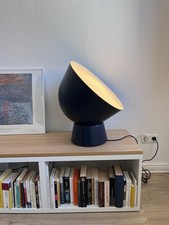 Ikea PS 2017 Tischleuchte / Bodenleuchte - Design Ola Wihlborg - Dunkelblau