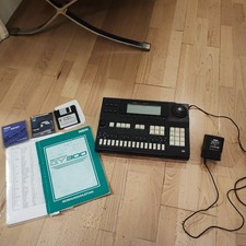 YAMAHA QY 300 WORKSTATION Floppy Disc MIDI Sequencer voll Funktionsfähig 