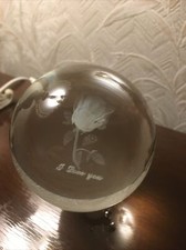 Lasergravierte Kristallkugel