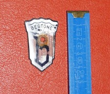 Altes kleines Bertone Emblem Abzeichen Typen-Schild Alfa Romeo Fiat